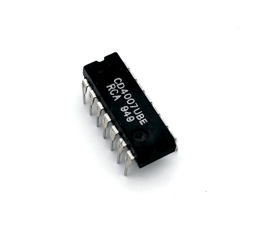 RCA CD4007UBE Integrierte Schaltungen IC DIP14 integrated circuit chip with black body and multiple pins.