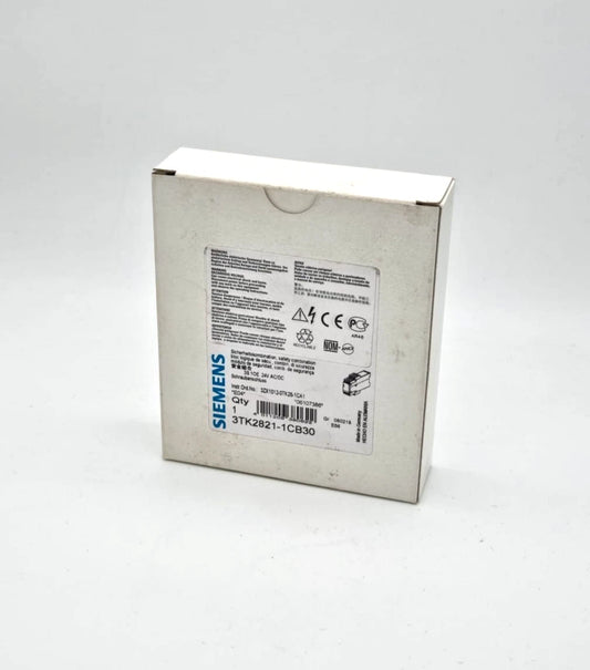 Siemens 3TK2821-1CB30 SIRIUS Sicherheitsschaltgerät AC/DC 24 V packaging box.
