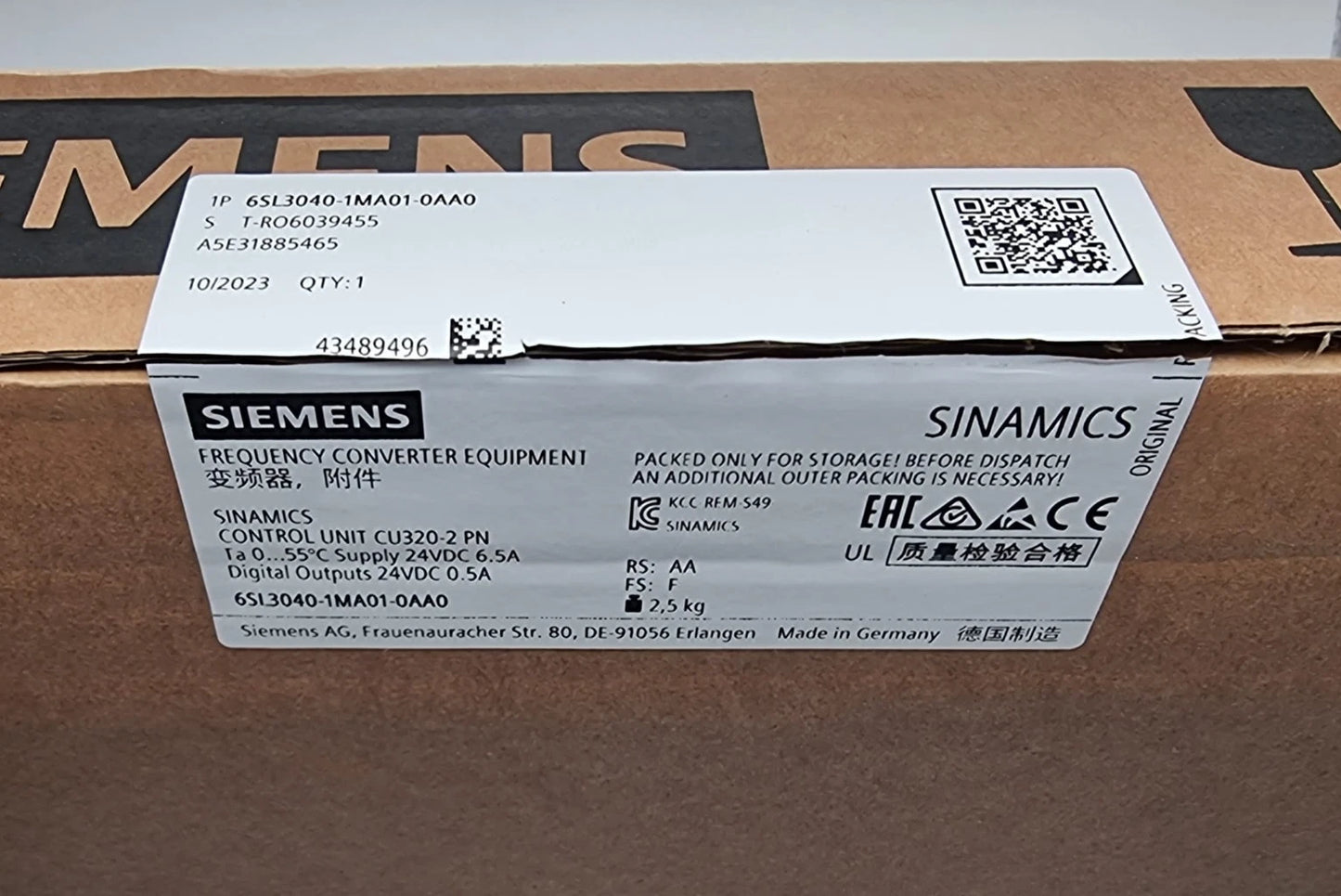Siemens 6SL3040-1MA01-0AA0 SINAMICS Control Unit CU320-2 PN packaging label showing specifications and serial number.