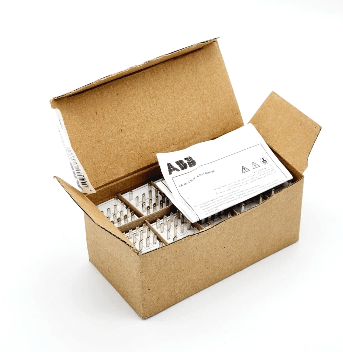 ABB 1SVR405618R8300 CR-M125DC4LG, Interface Relais, A1-A2=125VDC in open box with documentation and components visible.