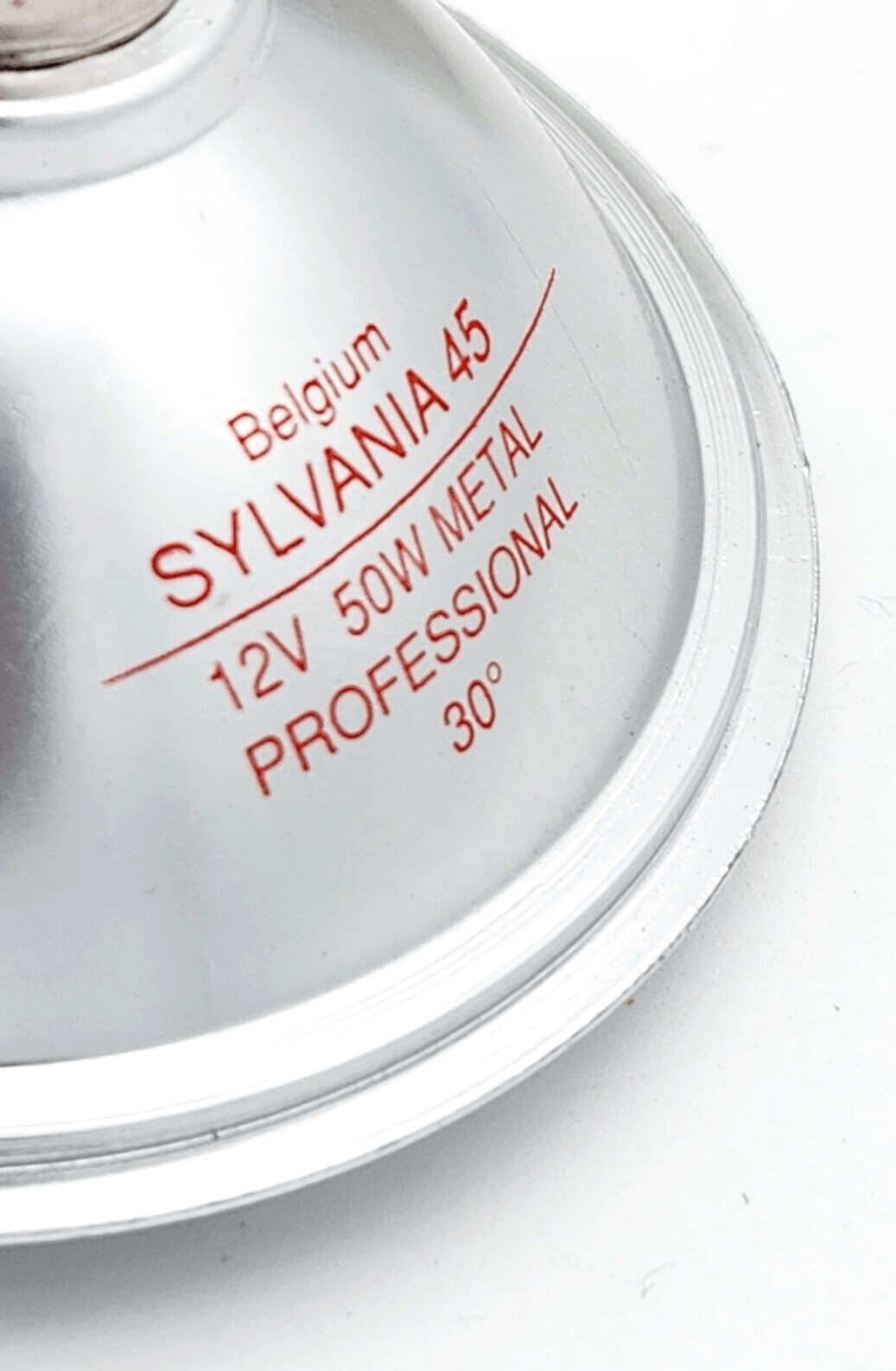 Sylvania metal professional reflector lamp, 12V 50W, 30-degree flood, Belgium-made, showing product details in red text.