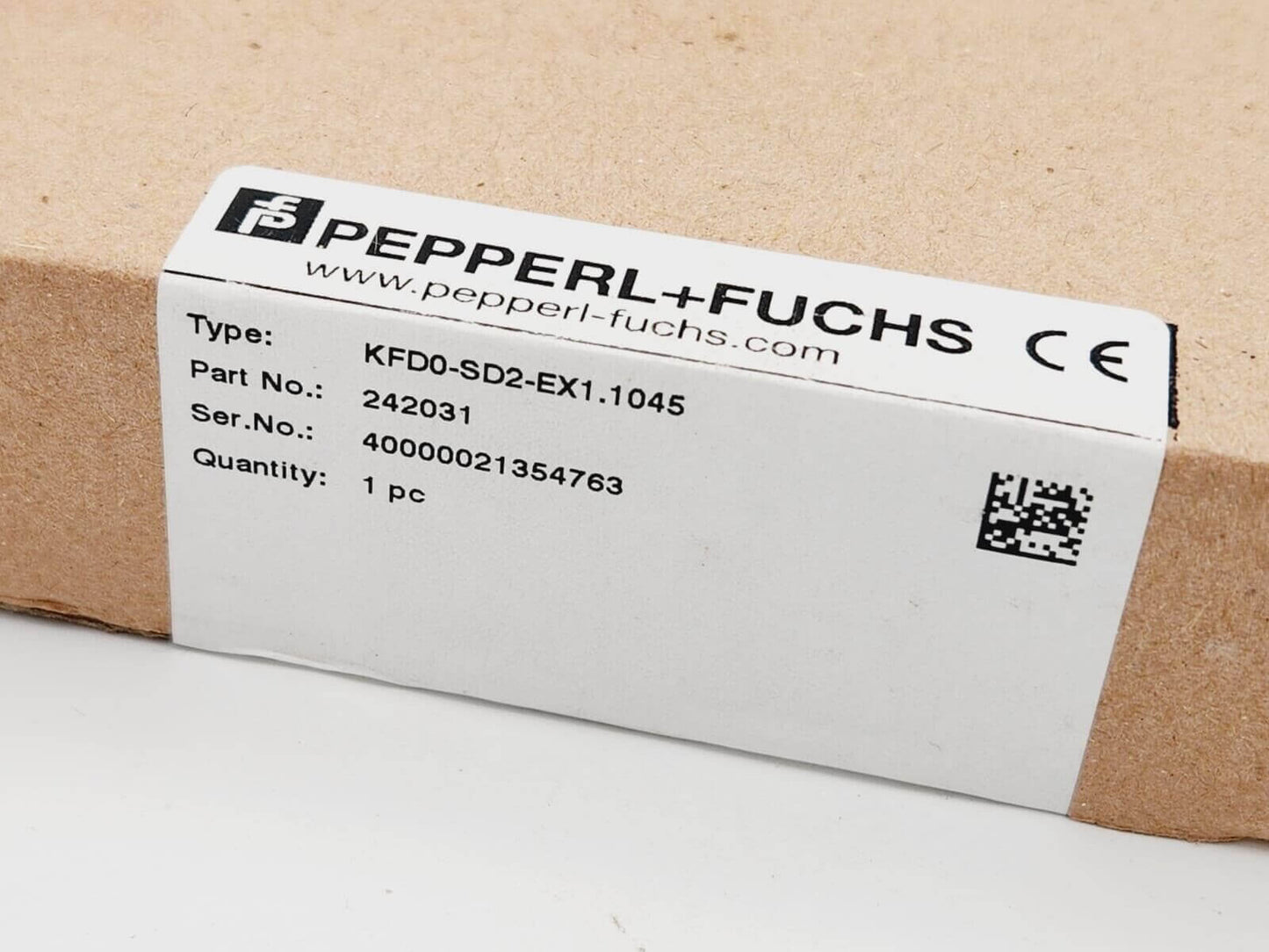 Pepperl+Fuchs 242031 KFD0-SD2-Ex1.1045 Ventilsteuerbaustein packaging label showing product and serial number.