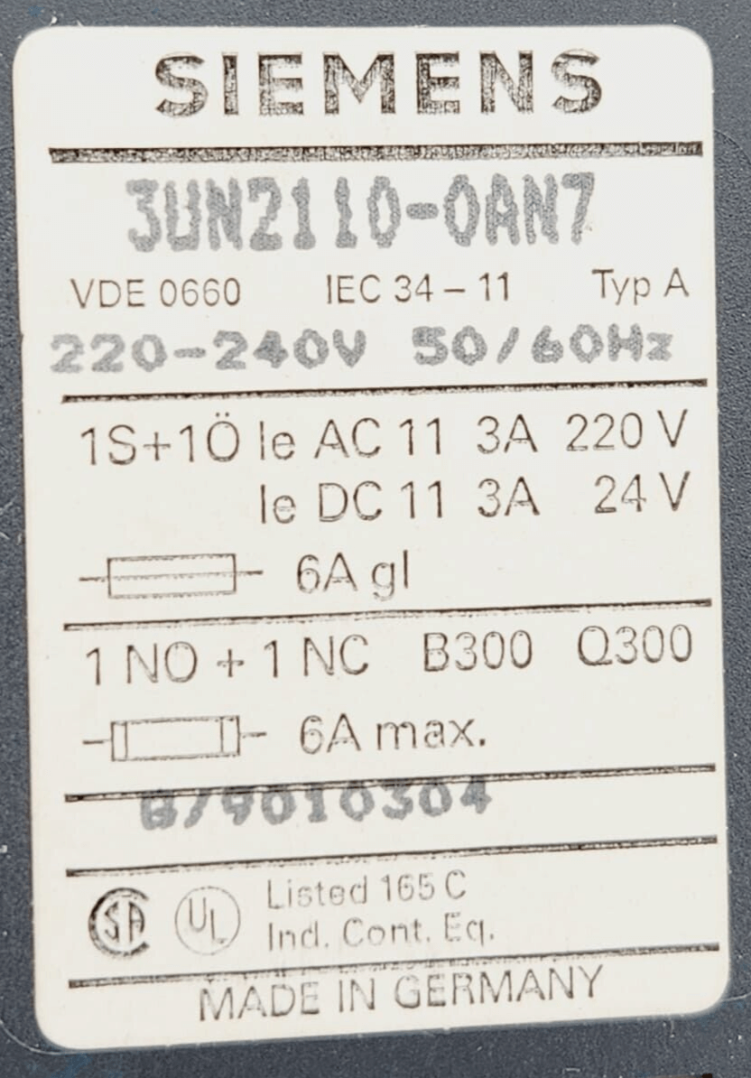 Siemens 3UN2110-0AN7 Thermistor-Motorschutz label, showing technical specifications for AC 220-240V, 50/60Hz, Made in Germany.