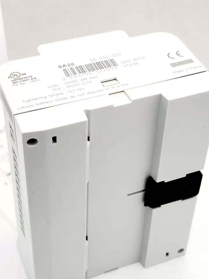 Crouzet Millenium II 88950052 SA20 programmierbares Steuerrelais mit 24 V DC Spannung, neu und originalverpackt