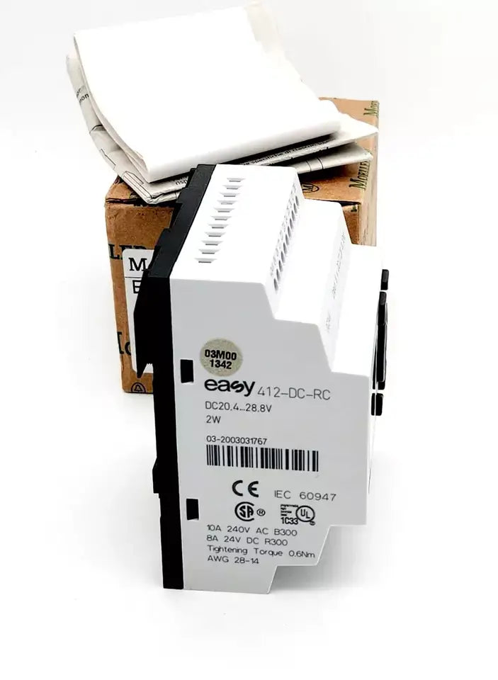 Moeller EASY412-DC-RC Steuerrelais mit Uhr 24V DC, digital and analog inputs, relay outputs, real-time clock, 8A switch current.