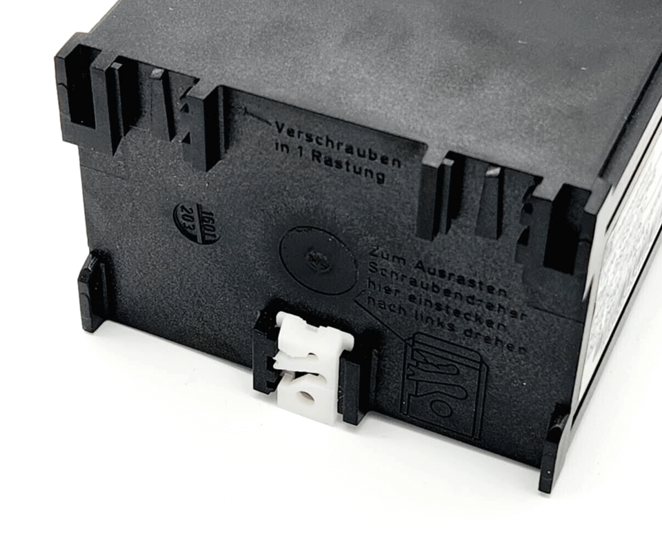 Telemecanique 021818 GSP24VDC monitoring unit for injection molding machines, shown in detailed view.