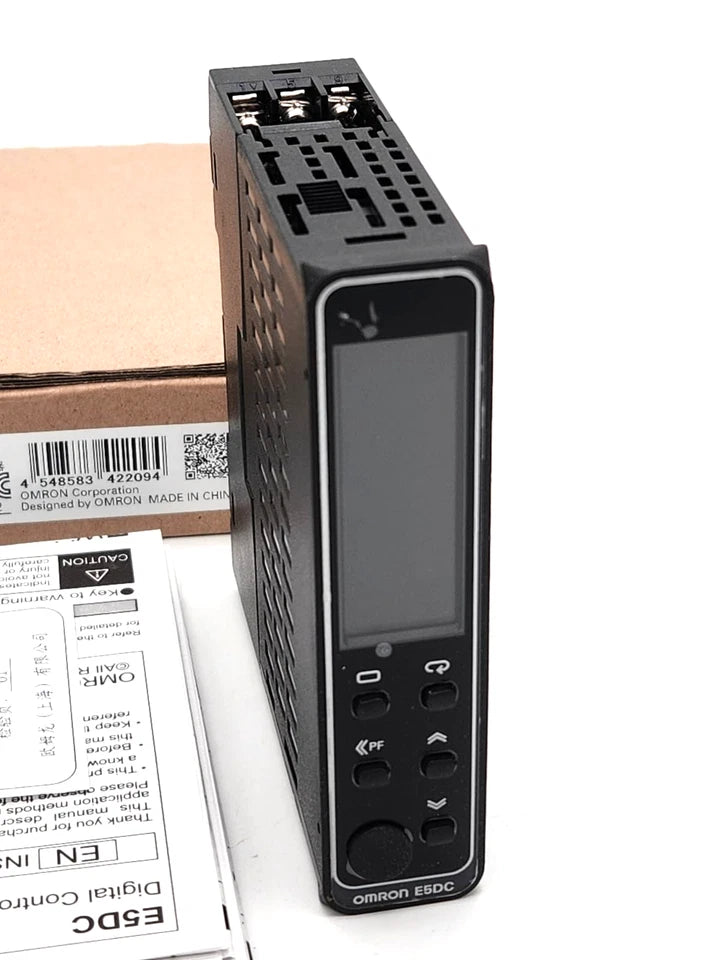 Omron E5DC-RX2DSM-002 Digitaler Temperaturregler 24V AC/DC, neu und originalverpackt, schmal, 22.5 mm breit, Produktbild