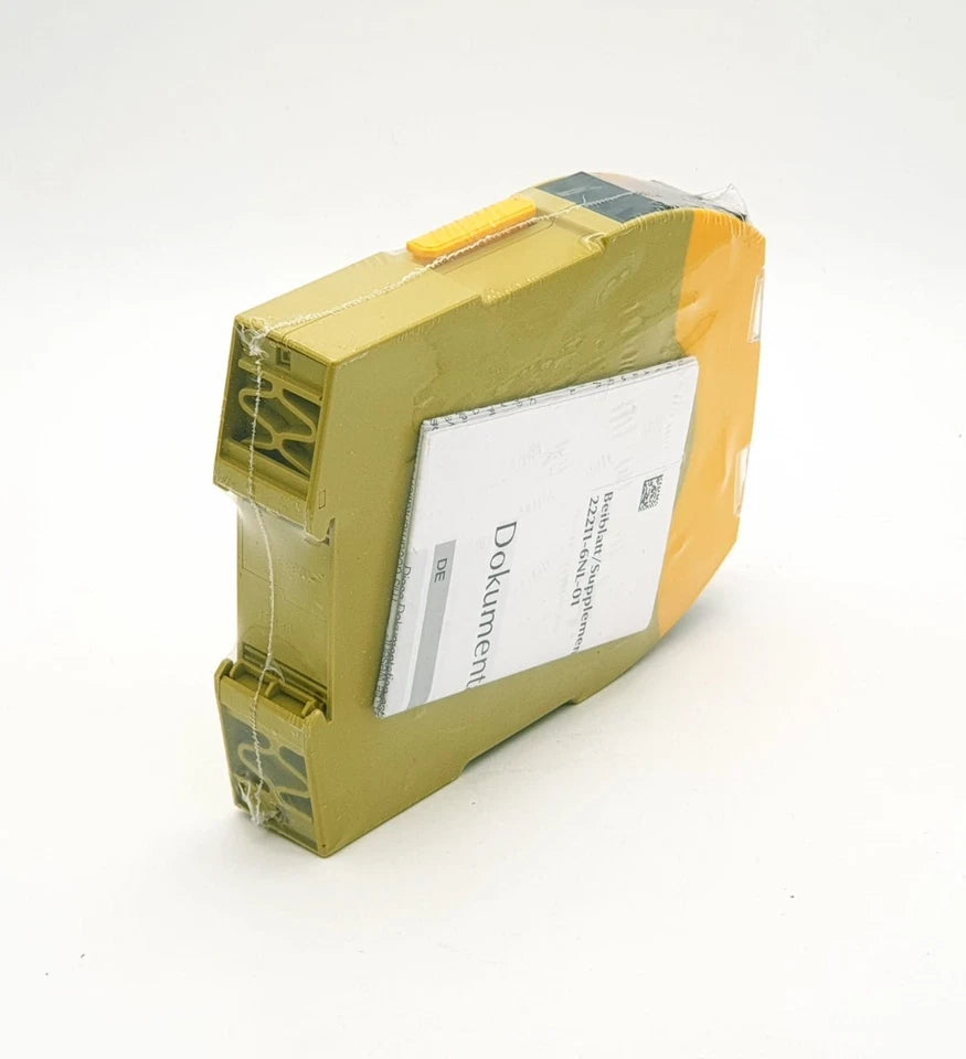 Pilz 750104 PNOZ s4 Sicherheitsschaltgerät 4VDC 3 n/o 1 n/c | sealed, new in original packaging.