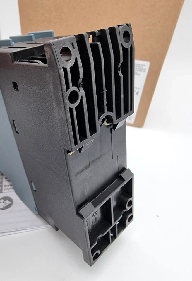 Siemens 3RW3027-1BB14 SIRIUS Sanftstarter 32A 480V 110-230V S0 electronic soft starter image