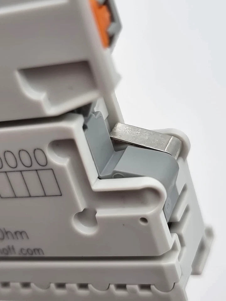 Beckhoff KL4022 Busklemme 2-Kanal-Analog-Ausgang Strom 4…20 mA, close-up view showing connection details, single-ended technology