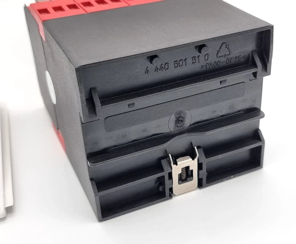 Telemecanique / Schneider Electric XPSVN1142HS Überwachungsbaustein 24 VDC fest, neu Zustand, Sicherheitsrelais in Schwarz und Rot