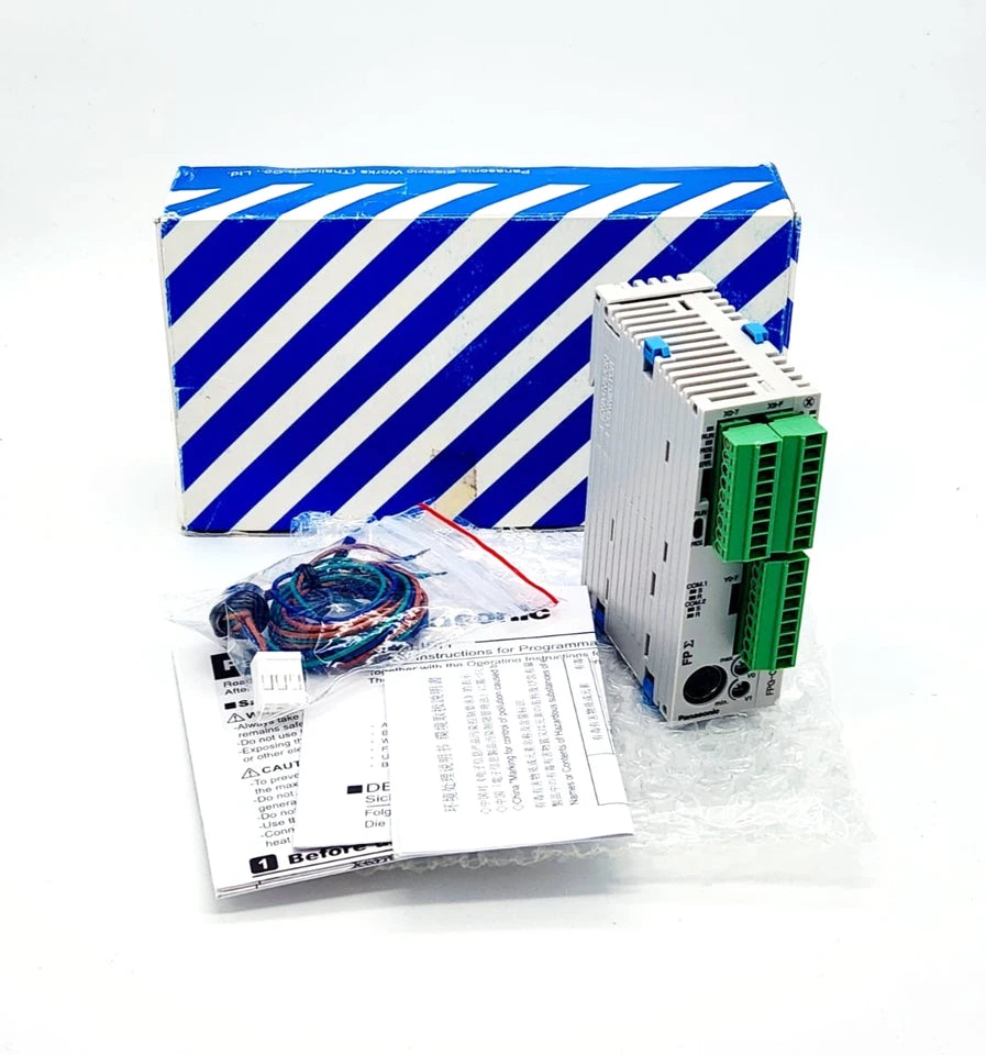 Panasonic FPG-C24R2H-A Control Unit AFPG2423H-A Kompakt-SPS with accessories and packaging.