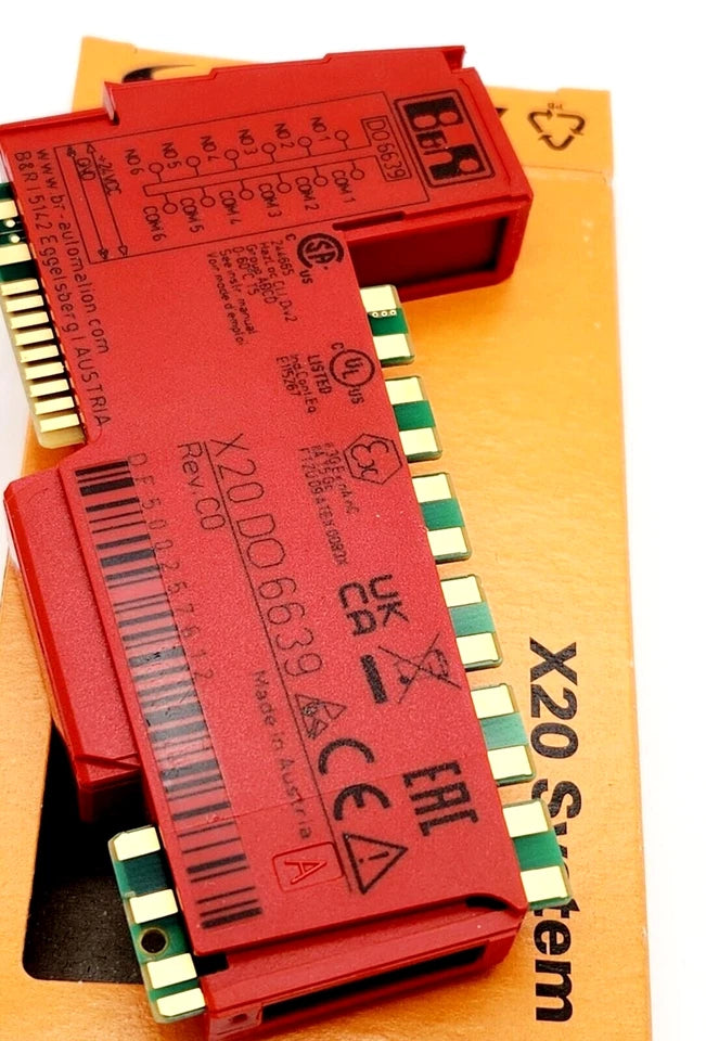 B&R X20DO6639 Digitalausgangsmodul 30 VDC / 240 VAC 0xDF50 on orange packaging.