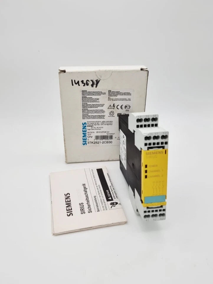 Siemens 3TK2821-2CB30 Sicherheitsschaltgerät AC/DC 24 V with packaging and manual, new and original, SIRIUS series.