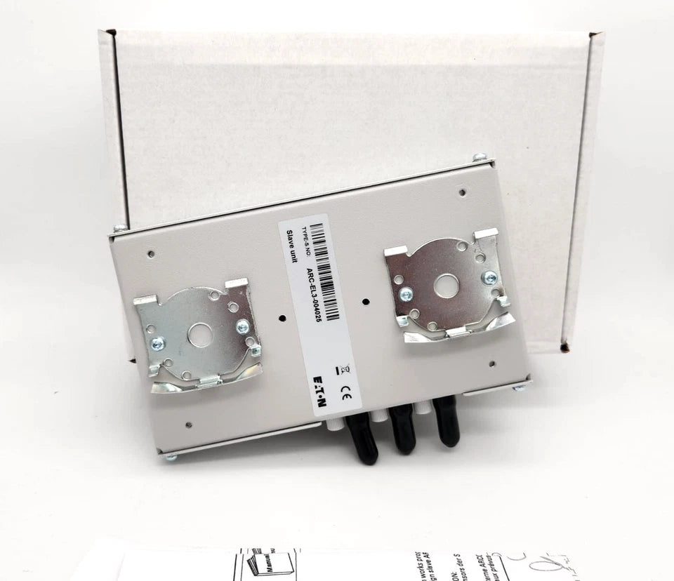 Eaton ARC-EL3 Slave unit ARC-EL3-004025 for IT systems earth fault monitoring with packaging and technical documentation.