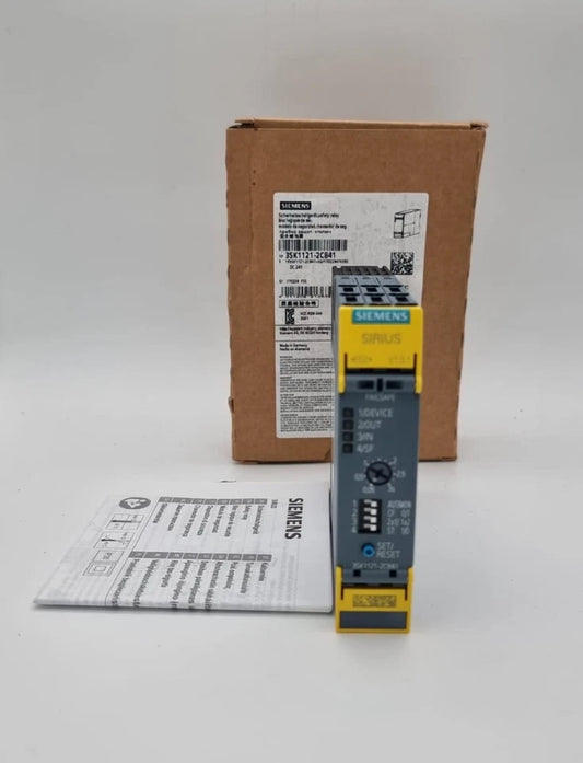 Siemens 3SK1121-2CB41 SIRIUS Sicherheitsschaltgerät Us = 24 V DC with original packaging and manual
