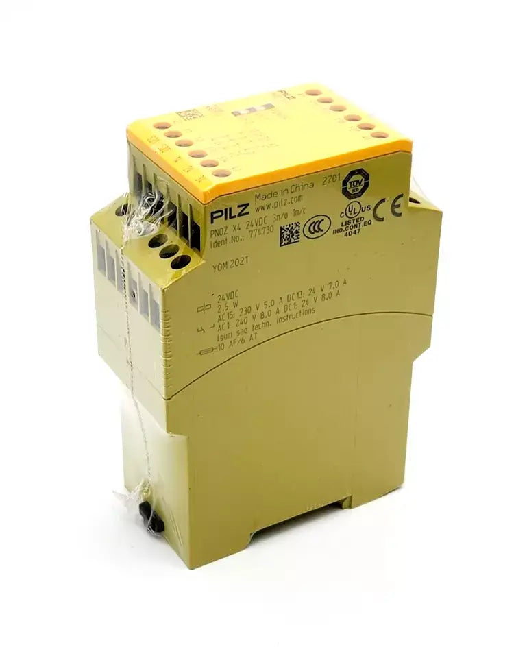 Pilz 774730 PNOZ X4 safety relay device, 24VDC, 3n/o 1n/c outputs, for emergency stop and safety gate monitoring, screw terminals shown.