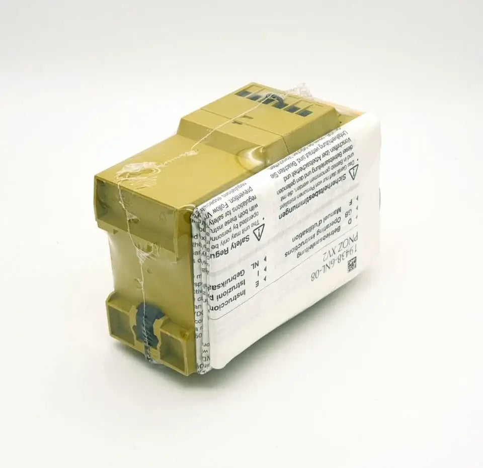 Pilz 774508 PNOZ XV2 Sicherheitsschaltgerät 300/24VDC 2n/o 2n/o | sealed, product image showing original sealed packaging.