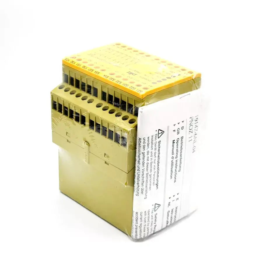 Pilz 774080 PNOZ 11 Sicherheitsschaltgerät (standalone) 24VAC 24VDC 7n/o 1n/c, yellow safety relay device, packaged view.