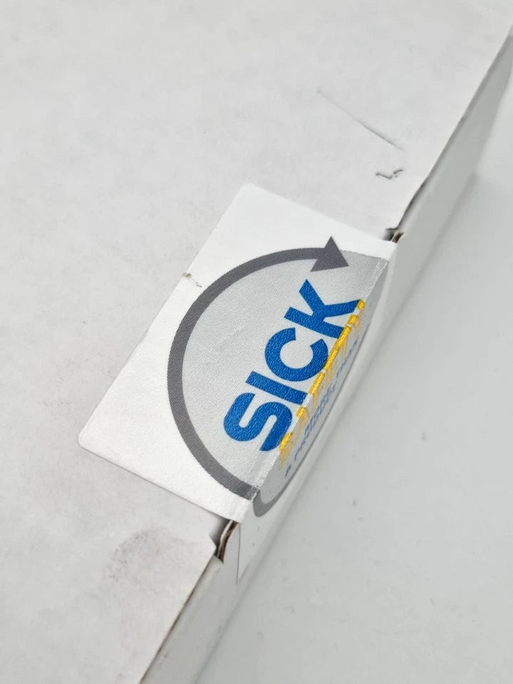 Sick 1044125 FX3-XTIO84002 Sicherheitssteuerung FLEXI SOFT | sealed packaging with logo visible on white box.