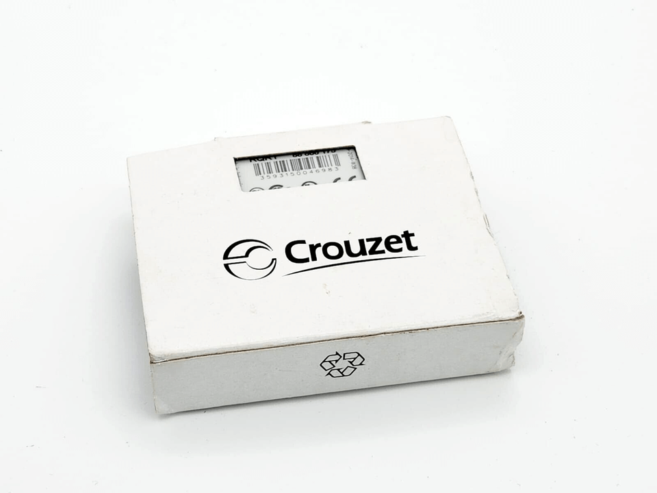 Crouzet 88866175 RQR1 Zeitrelais packaging with logo on a white box, showcasing electrical component branding.