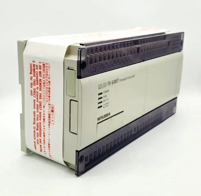 Mitsubishi FX-64MT-ESS Kompakt-SPS with transistor outputs, 32 inputs and 32 sinking outputs, 24V DC, programmable, for DIN rail mounting.