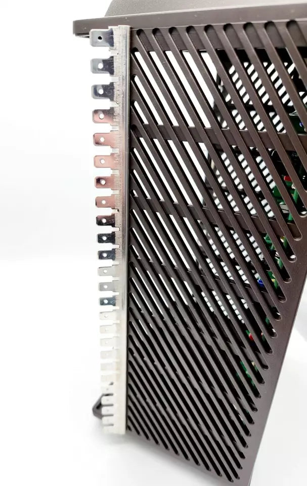 Eberle 050891017100 MT-81 Modulträger Grundgerät 0508 91 017 100 with multiple module slots, side view, new and packaged.