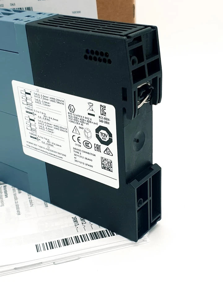 Siemens 3RM1307-1AA14 Wendestarter Failsafe 3RM1 500 V 0,55 - 3 kW AC 110-230 V device with technical label visible