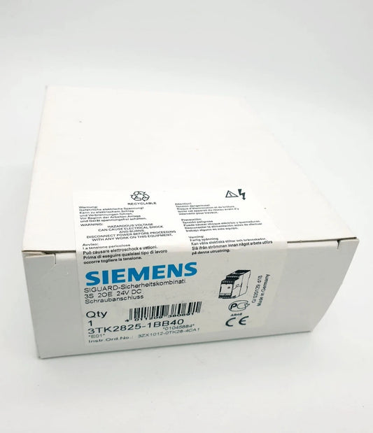 Product packaging of Siemens 3TK2825-1BB40 SIRIUS Sicherheitsschaltgerät | sealed, showing label details on a white box.