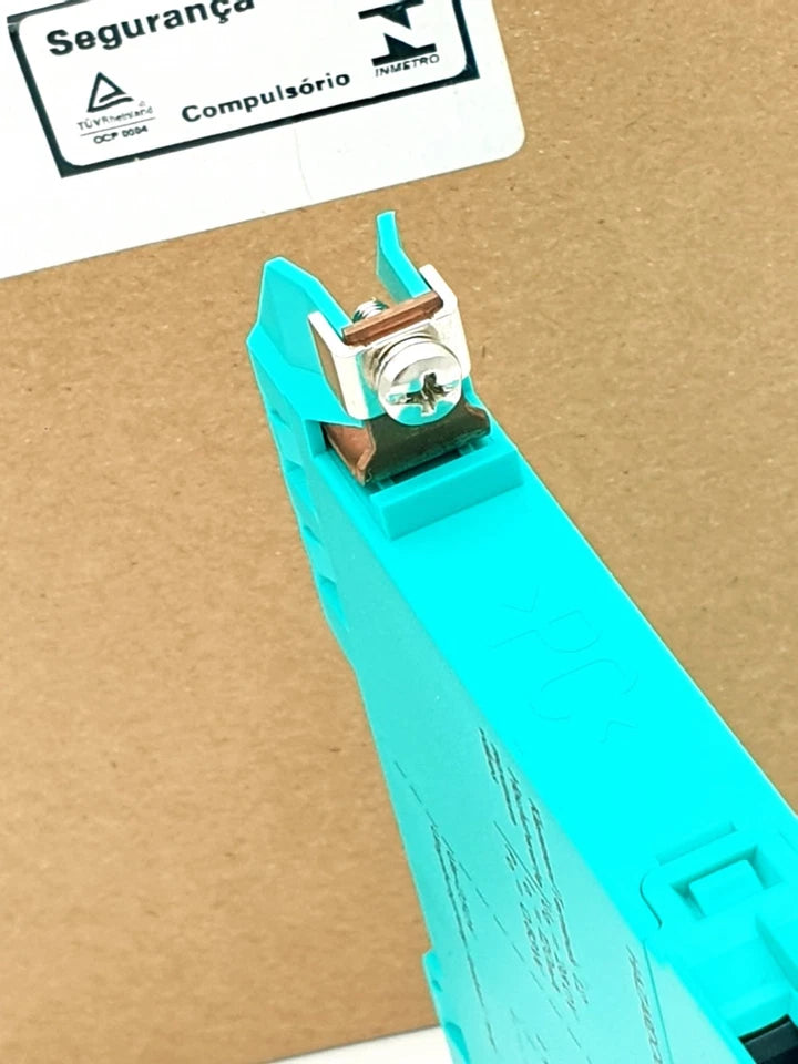 Pepperl+Fuchs 071938 Z728.H Zenerbarriere 71938 in new packaging, showcasing energy limiting for safe circuits, 28V DC support.