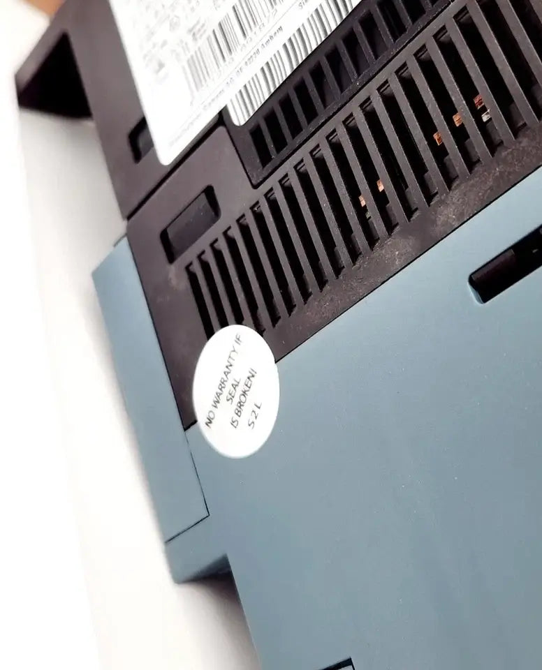 Siemens 3RW4036-1BB15 SIRIUS Sanftstarter S2 45 A, 30 kW / 500 V device close-up