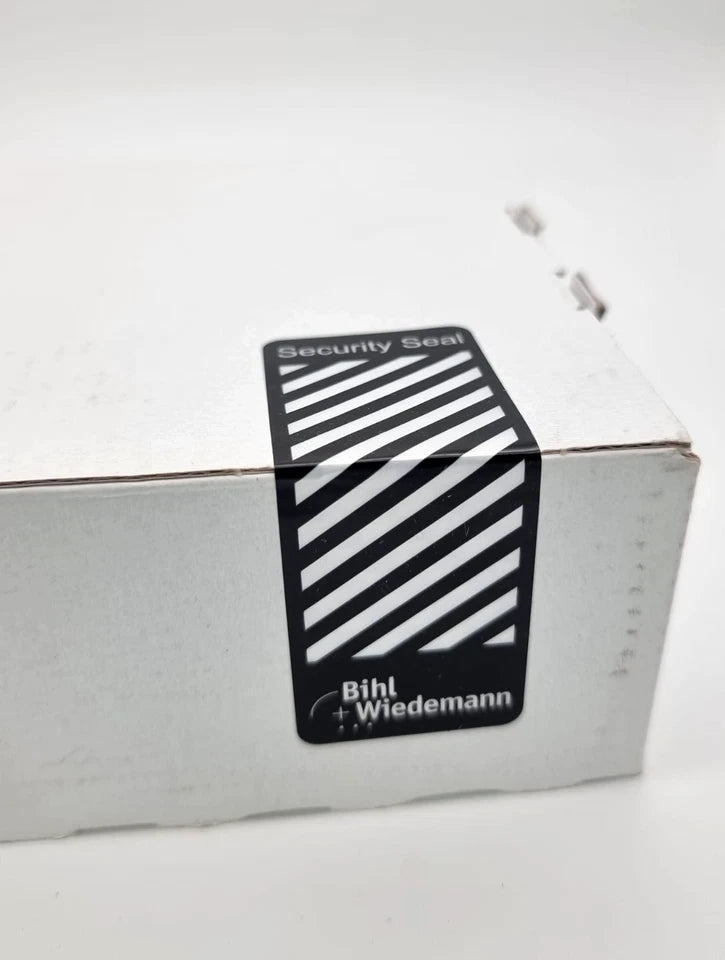 Bihl+Wiedemann BWU2578 ASi Safety E/A Modul IP20 8SE/1SA/16E 17316 | sealed box with security seal visible