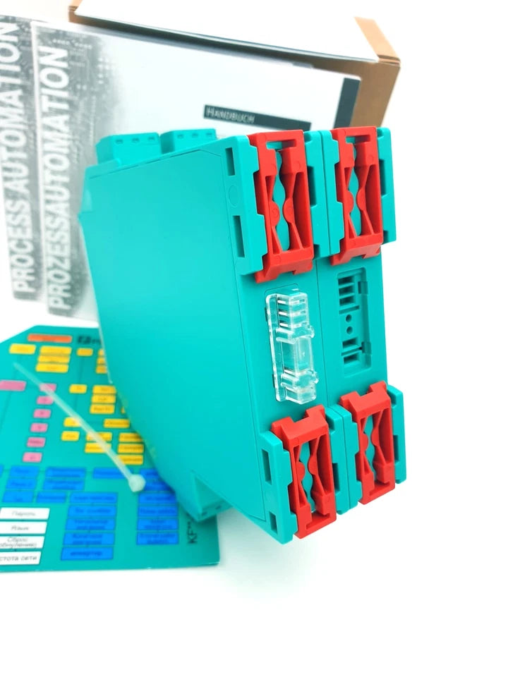 Pepperl+Fuchs 231224 KFD2-GUT-1.D Temperaturmessumformer mit Grenzwerten, industrial automation device with packaging in background