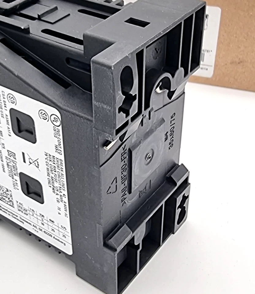Siemens 3RT2028-1BB40 Leistungsschütz AC3e:18,5kW 1S+1Ö DC24V front view