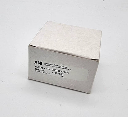 Verpackung des ABB TTH300-E1 Temperatur-Messumformers in Originalkarton, ausgeliefert von Automation Products GmbH.