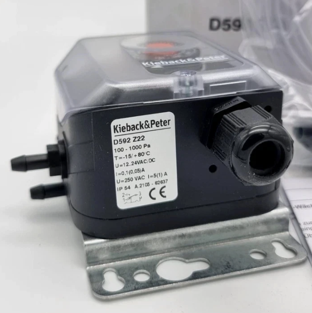 Kieback & Peter D592-Z22 ist ein Differenzdruckwächter zur Überwachung von Druckdifferenzen in Luft- und Lüftungssystemen.