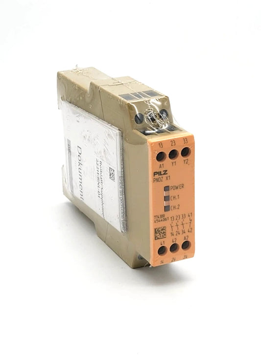 Pilz 774300 PNOZ X1 Sicherheitsschaltgerät 24VAC/DC 3n/o 1n/c | sealed, new condition, safety relay device