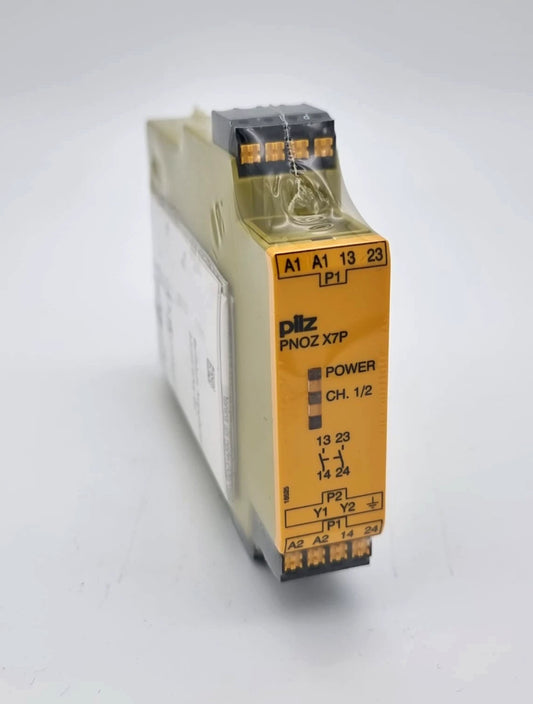 Pilz 787056 PNOZ X7P C Sicherheitsschaltgerät 230-240VAC 2n/o | sealed, original packaging, new condition, front view