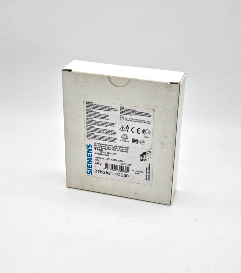 Siemens 3TK2821-1CB30 SIRIUS Sicherheitsschaltgerät AC/DC 24 V packaging box.