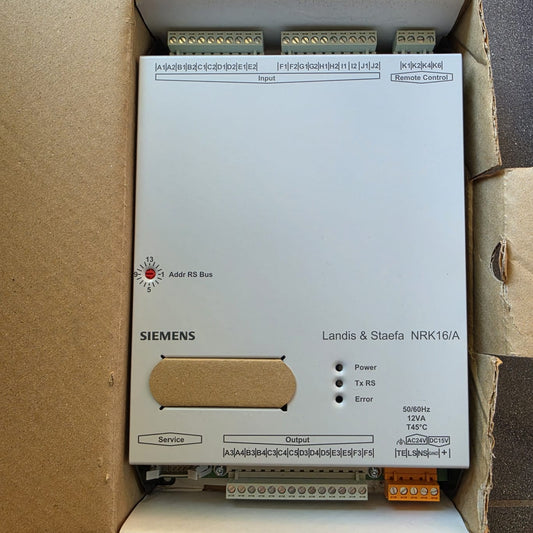 Siemens Landis & Staefa NRK16/A ist ein frei konfigurierbares Regel- und Steuermodul für Heizungs-, Lüftungs- und Klimaanlagen.