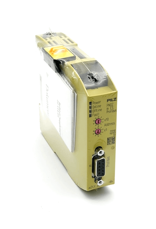 Pilz 772132 PNOZ m ES Profibus, configurable control system extension module with PROFIBUS connection.