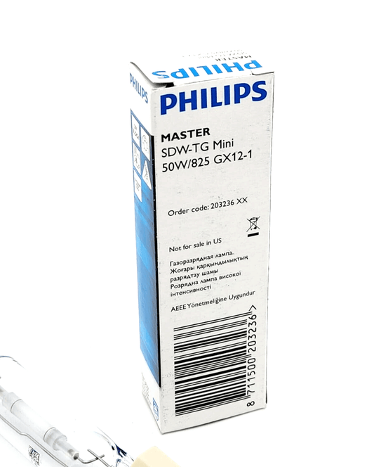 Philips MASTER SDW-TG Mini 50W/825 GX12-1 bulb packaging, showing product details, suitable for energy-efficient lighting.