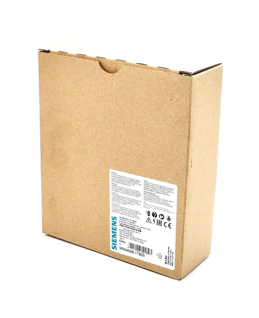 Packaging box of Siemens 3RW4028-1TB05 SIRIUS soft starter, 38A, 22kW/500V, model details visible on label.