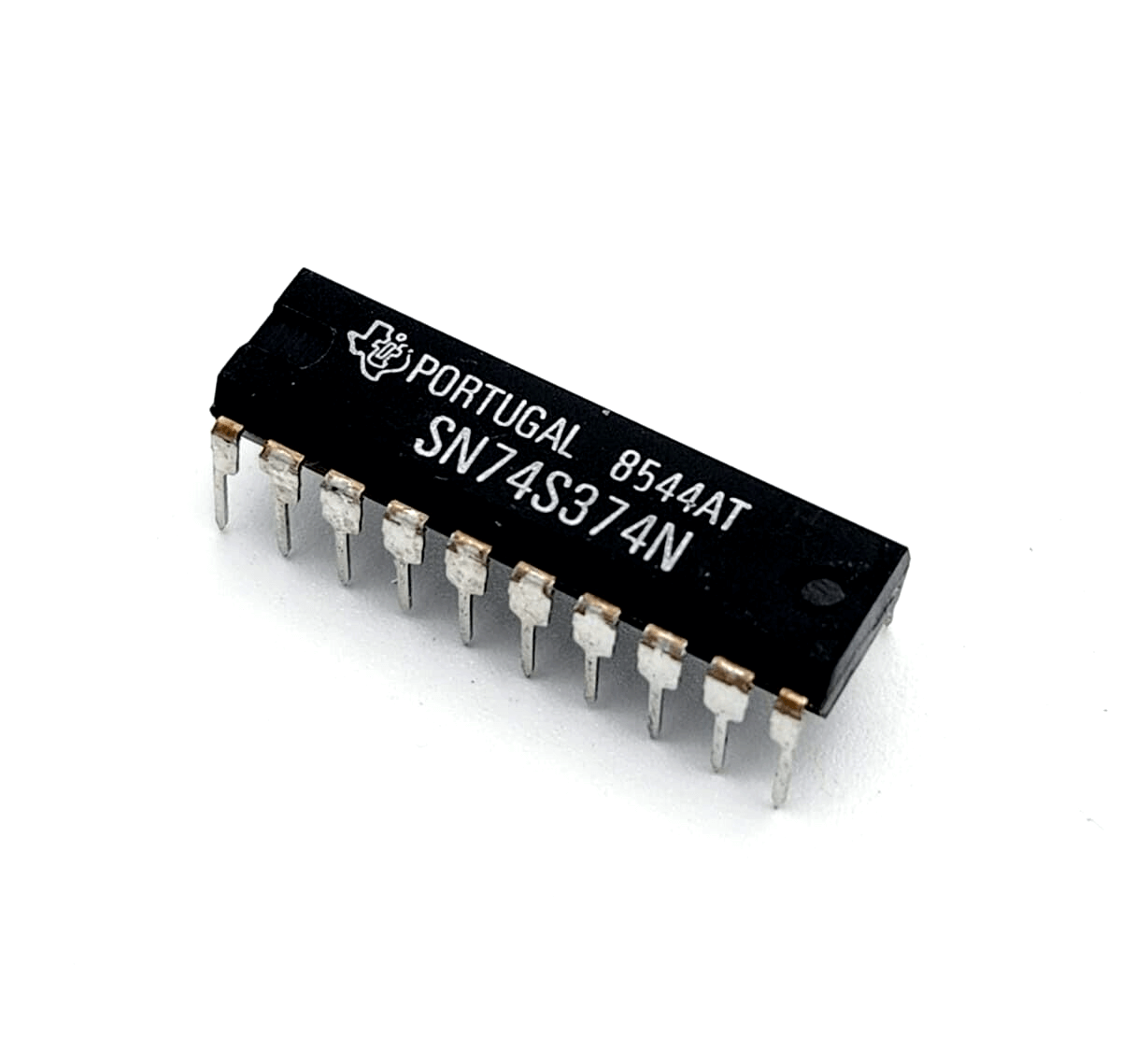 Texas Instruments SN74S374N 8x flip-flop IC with positive edge triggering, DIP20 package, top view
