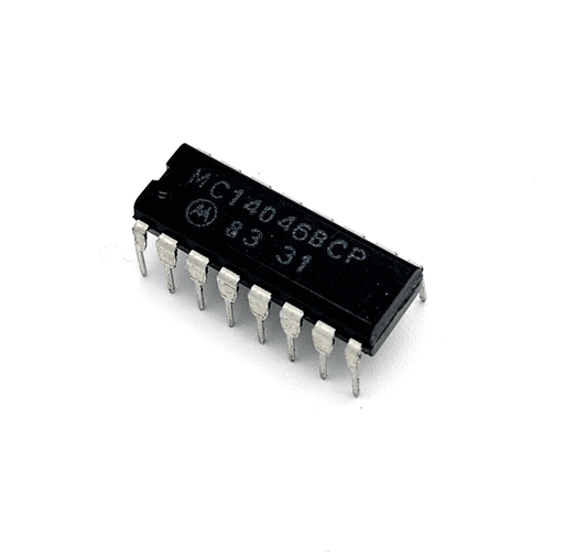 Motorola MC14046BCP IC Phase Locked Loop DIP16 chip with black casing and printed label on a white background.