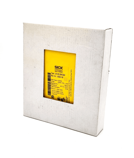 Sick 6026148 UE23-2MF2A3 Sicherheitsrelais in packaging, safety relay for industrial use, meets EN ISO 13849 standards, 230V AC.