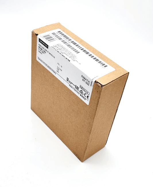 Packaging box of Siemens 6ES7331-7NF00-0AB0 SIMATIC S7-300 Analogeingabe module with product label visible.