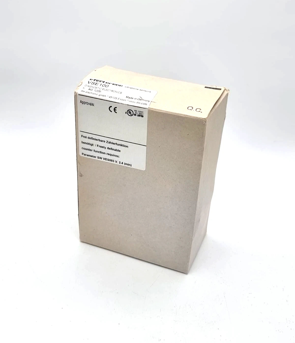 ifm efector800 VSE100 Diagnoseelektronik für Schwingungssensoren, originalverpackt, technische Daten und Rechnungen verfügbar.