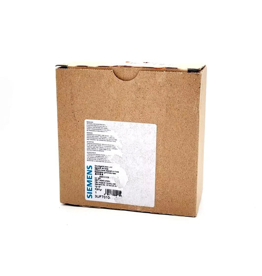 Box packaging of Siemens 3UF7010-1AB00-0 SIMOCODE pro V PB device for industrial communication.