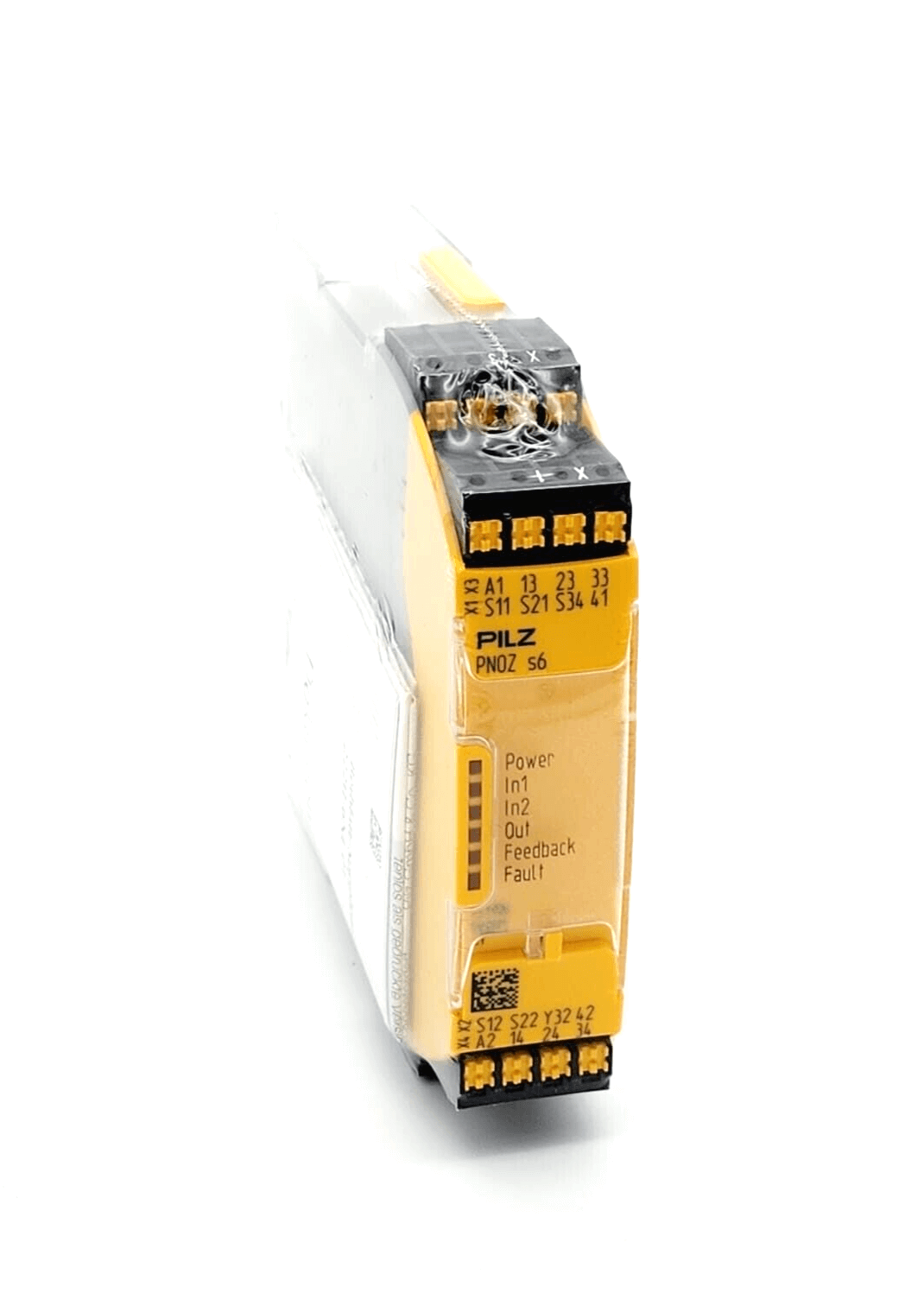 Pilz 751106 PNOZ s6 C safety relay with 24VDC input, 3 normally open, 1 normally closed outputs, compact design with terminals.